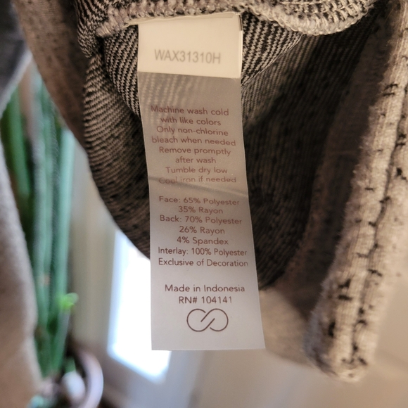 Calia Scuba Funnel Neck Heather Grey Long Sleeve Shirt, Size Large - Picture 8 of 9